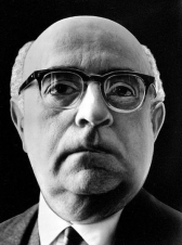 adorno.jpg